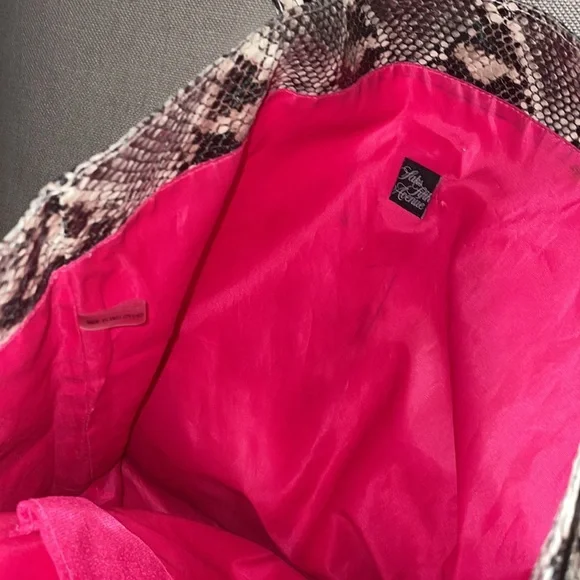 Large Python Print Tote - Picture 4 of 8